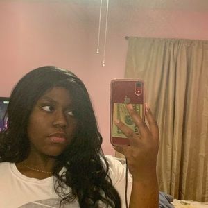 Meet your Posher, Francisca